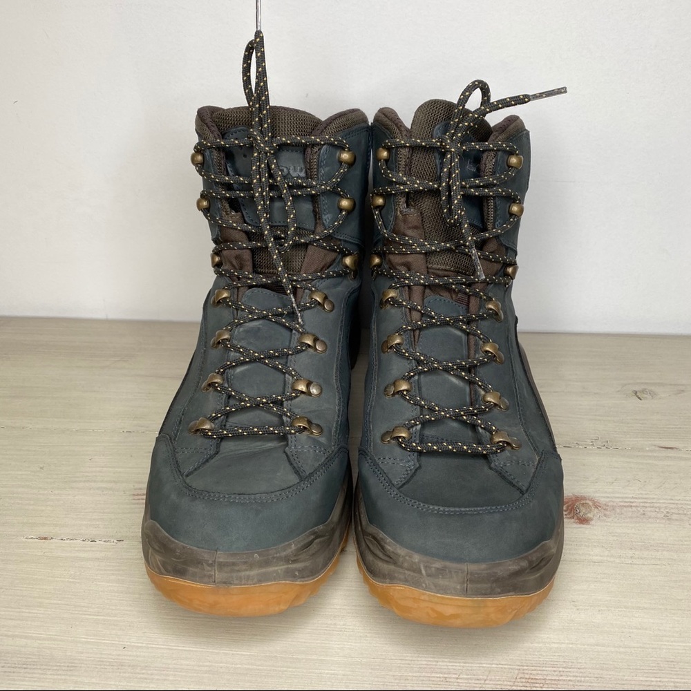 LOWA Men’s Renegade GTX Mid Hiking Boot - Picture 2 of 7